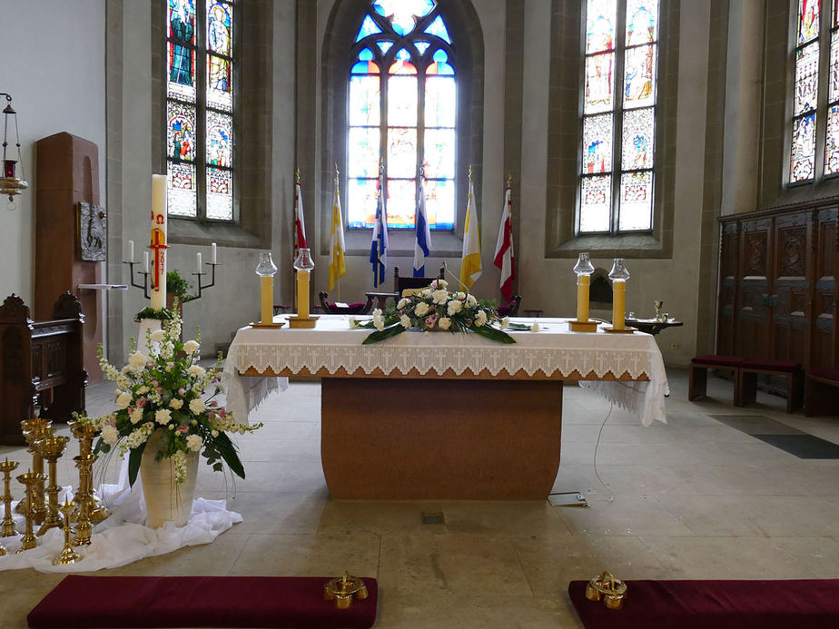 1. Heilige Kommunion in St. Crescentius (Foto: Karl-Franz Thiede)